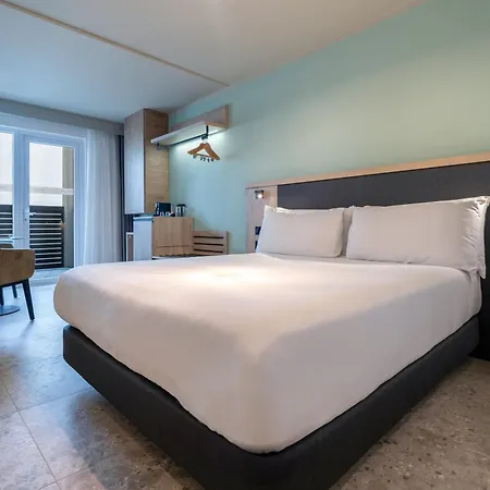 Scirocco St Julian's, Affiliated By Melia San Ġiljan